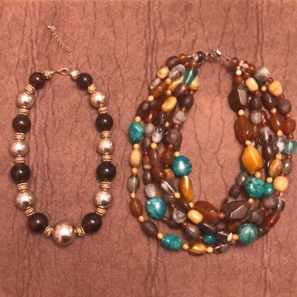Vintage Jewelry Lot of Two Beaded Necklaces - Picture 4 of 4